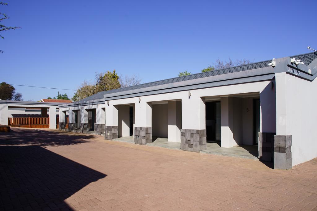 Villa Gracia Guesthouse Klerksdorp Zewnętrze zdjęcie